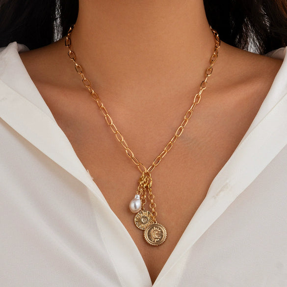 Wholesale Metal Heartshaped Geometric Multieyes Tassel Collarbone Necklace For Women With Electroplating