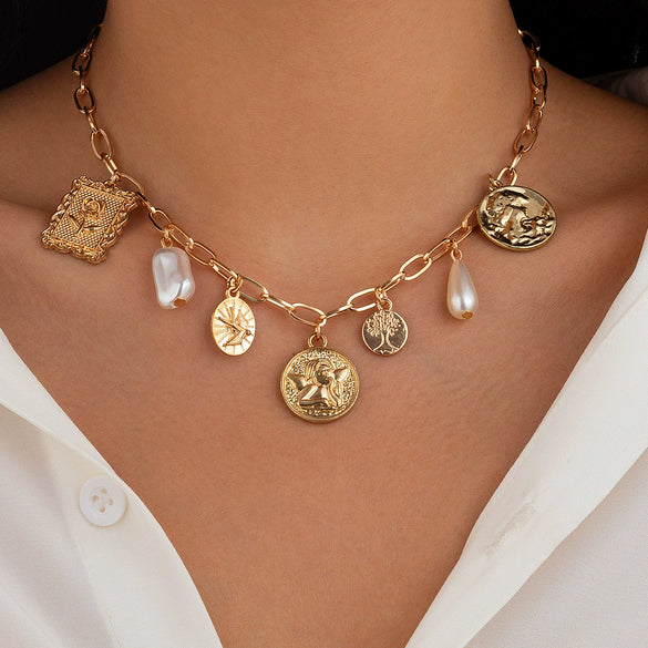 Wholesale Metal Heartshaped Geometric Multieyes Tassel Collarbone Necklace For Women With Electroplating