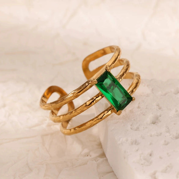 Wholesale Metal Imitation Emerald Inlaid Zircon Geometric Ring For Women Retro Fashion Style Copper Material Electroplating Treatment