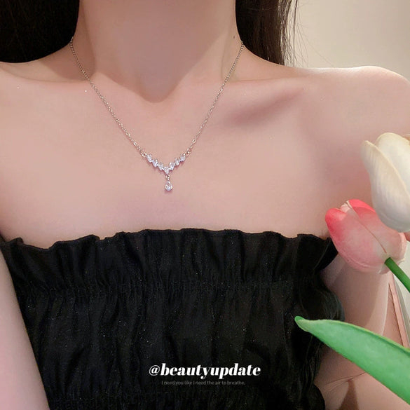 Wholesale Metal Inlaid Zircon Water Drop Vshaped Women's Light Luxury Necklace And Bracelet