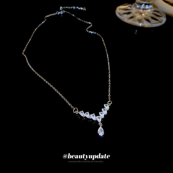 Wholesale Metal Inlaid Zircon Water Drop Vshaped Women's Light Luxury Necklace And Bracelet