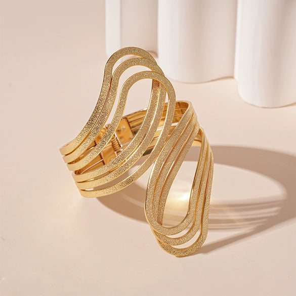 Wholesale Metal Irregular Geometric Opening Bracelet Electroplated Jewelry For Women