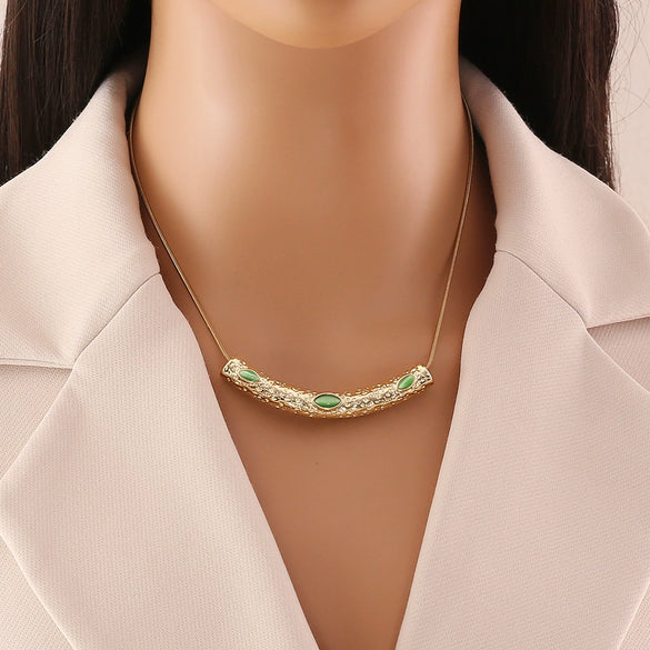 Wholesale Metal Irregular Pleated Clavicle Chain For Women Stainless Steel Geometric Electroplated
