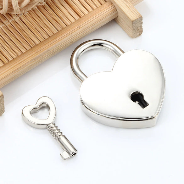 Wholesale Metal Love Lock Shape Necklace Luggage Accessories Electroplating