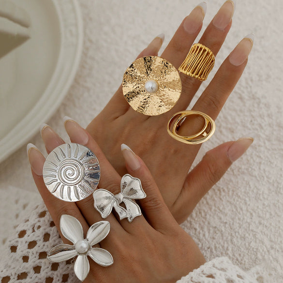 Wholesale Metal Open Ring With Imitation Pearl Flower And Geometric Design Electroplated For Women