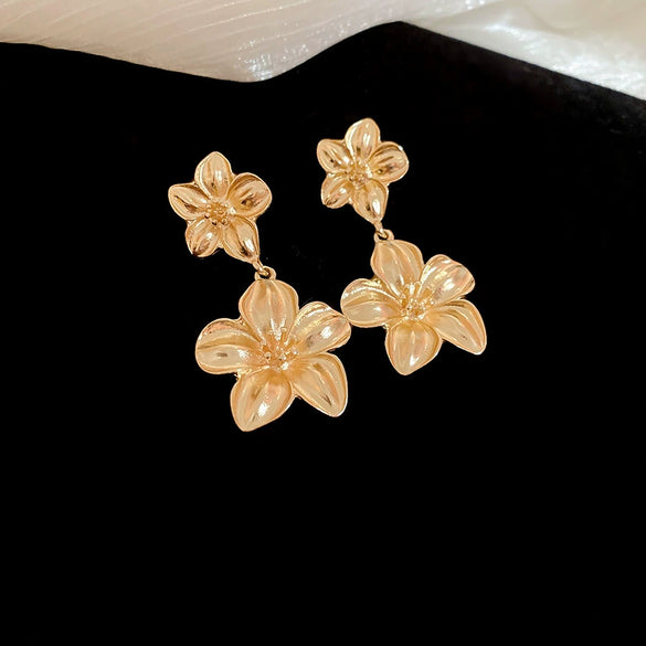Wholesale Metal Oval Earrings And Necklace Set With Cross Crown Roman Numerals Pattern For Women Electroplated Light Luxury Style Clavicle Chain