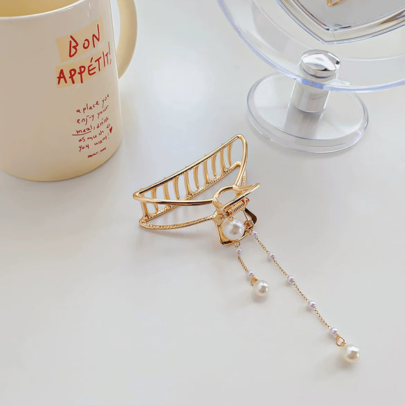 Wholesale Metal Pearl Tassel Butterfly Handmade Hair Clip For Women