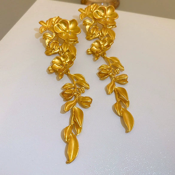 Wholesale Metal Retro Flower Design Diamond Pearl Earrings For Women