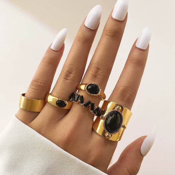 Wholesale Metal Retro Geometric Oval Finger Ring Set With Black Gemstone For Women