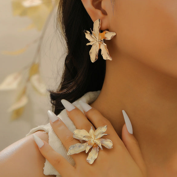 Wholesale Metal Stud Earrings Alloy Geometric Flower Leaf Electroplating For Women