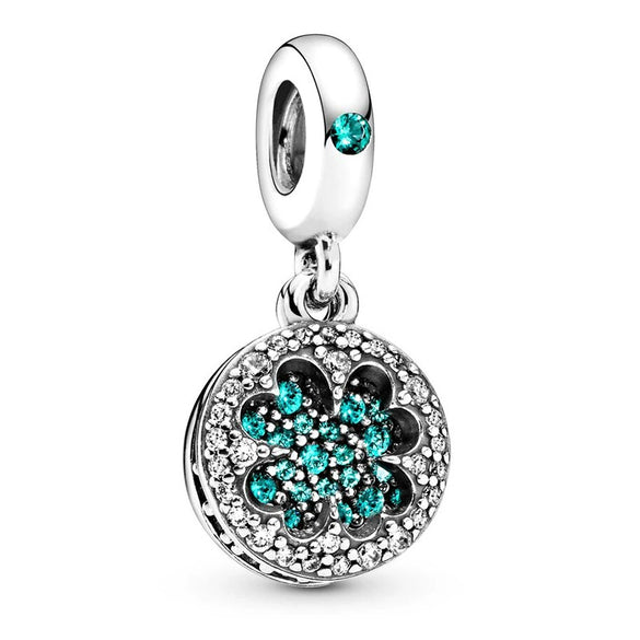 Wholesale Metal Women Accessories With Butterfly Four Leaf Clover Heart Shape And Totem Pattern Electroplated