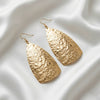 Wholesale Metallic Electroplated Pleated Oval Geometric Alloy Earrings For Women And Unisex Fashion Jewelry