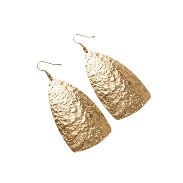 Wholesale Metallic Electroplated Pleated Oval Geometric Alloy Earrings For Women And Unisex Fashion Jewelry