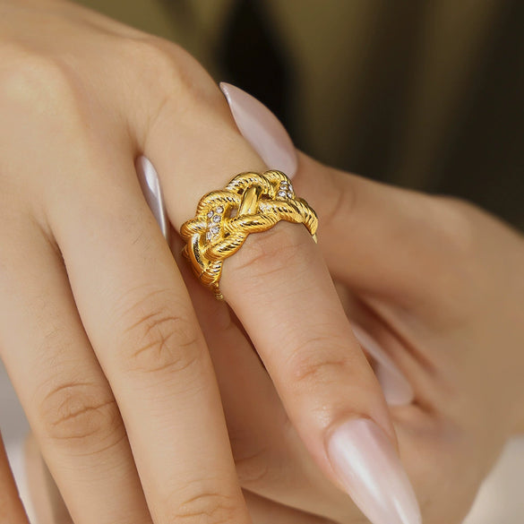 Wholesale Middle Ancient Vintage Twisted Rope Diamond Hollow Twist Ring In Geometric Pattern Titanium Steel Plated With 18K True Gold For Women