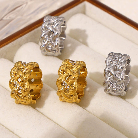 Wholesale Middle Ancient Vintage Twisted Rope Diamond Hollow Twist Ring In Geometric Pattern Titanium Steel Plated With 18K True Gold For Women