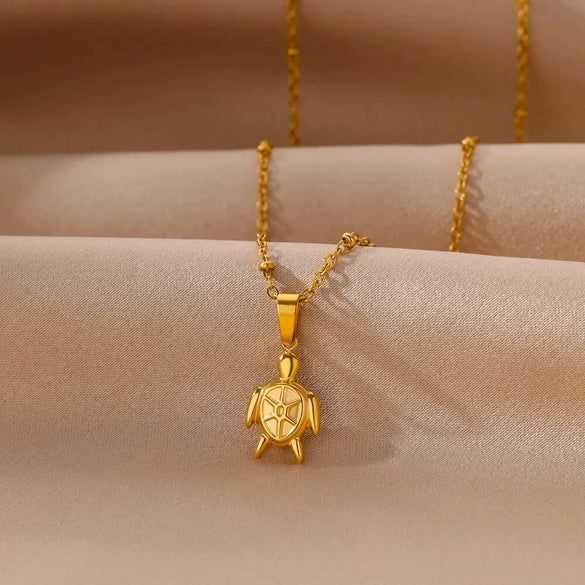 Wholesale Minimalist Animals Zodiac Signs Stainless Steel Turtle Pendant Necklace With O Shaped Chain And Electroplating