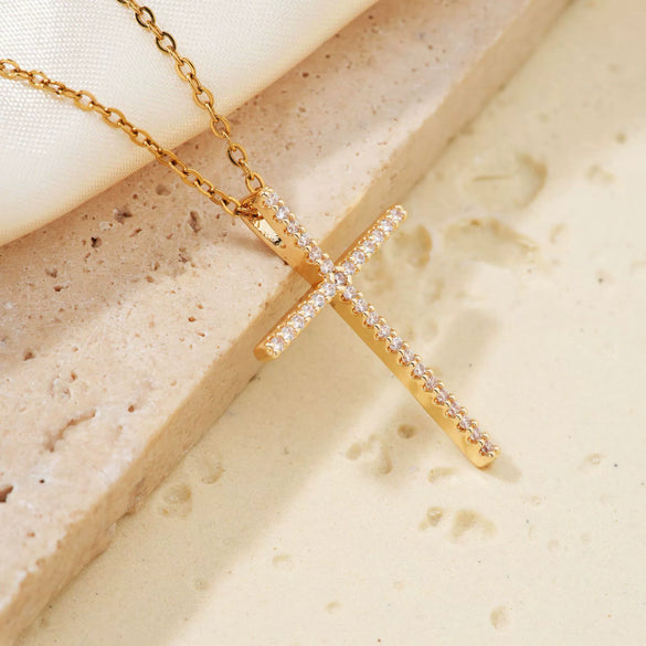 Wholesale Minimalist Copper Clavicle Chain Cross Jewelry Necklace For Women And Men With Electroplating