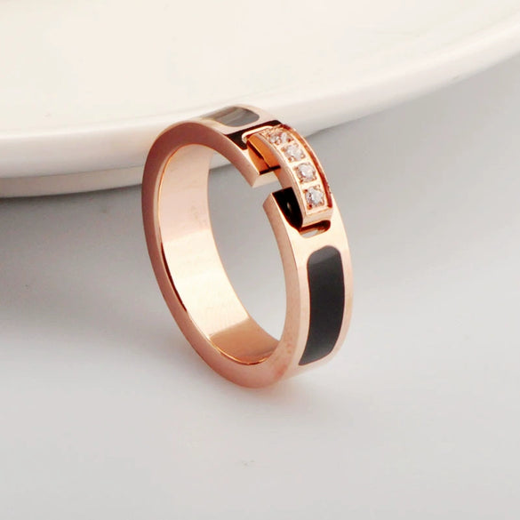 Wholesale Minimalist Drop Shape Titanium Steel Ring Plated Rose Gold For Women With Cnc Micro Diamond