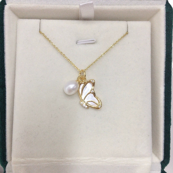 Wholesale Minimalist Freshwater Pearl And Seashells Butterfly Pendant Necklace With Rice And Droplet Shape Pearls And Copper Accessories