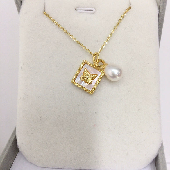 Wholesale Minimalist Freshwater Pearl Pendant Jewelry With Square And Butterfly Design Copper Accessories Rice And Droplet Shape Pearls