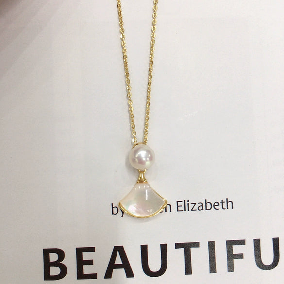 Wholesale Minimalist Freshwater Pearl Pendant Necklace With Copper Accessories And Seashell Motherofpearl Flat Round And Bun Round Pearl Shapes