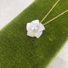 Wholesale Minimalist Freshwater Pearl Pendant Necklace With Copper Accessory And 18K Gold Chain Flat Round And Bun Round Pearl Shapes