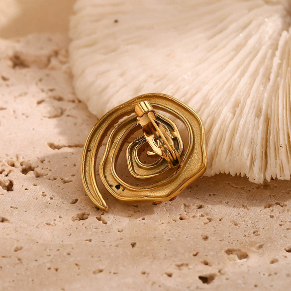 Wholesale Minimalist Geometric Stainless Steel Electroplated 18K Gold Micro Inlaid White Diamond Women's Chest Ornament Brooch