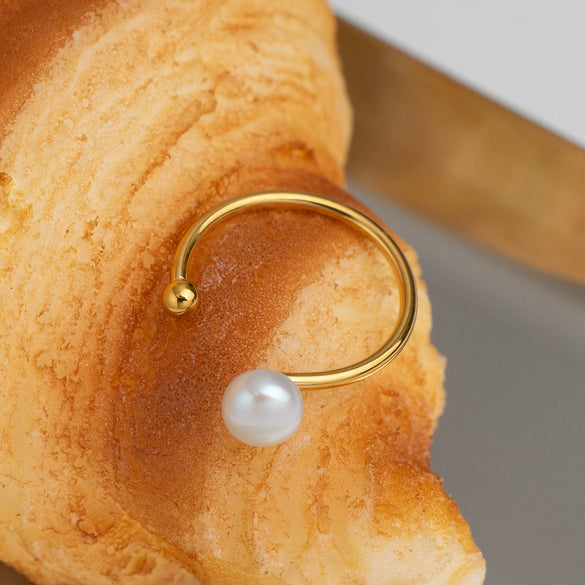 Wholesale Minimalist Geometric Stainless Steel Freshwater Pearl Open Ring With Vacuum Real Gold Plating In Pvd Furnace For Women