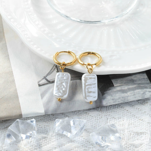Wholesale Minimalist Geometric Stainless Steel Pearl Earrings With Electroplating Design