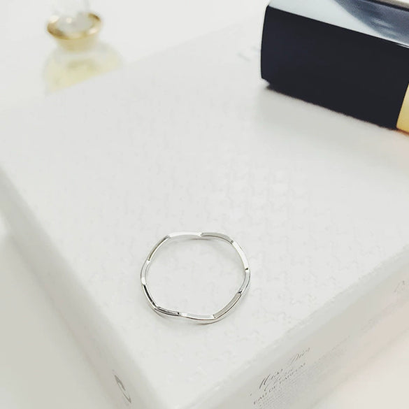 Wholesale Minimalist Wave Ring With Silver And Gold Plating For Unisex