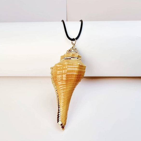 Wholesale Minimalist Waxed Leather Rope Natural Conch Shell Necklaces With Electroplated Gold Edge
