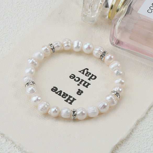 Wholesale Minimalist Women's Natural Freshwater Real Pearl Bracelet With Elastic Thread And Round Pattern
