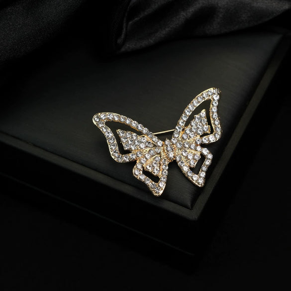 Wholesale Minimalist Zinc Alloy Antiglare Brooch With Diamond Encrustment And Electroplating Treatment