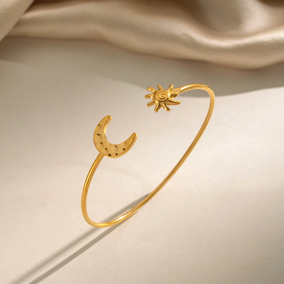 Wholesale Modern Minimalist Geometric Electroplated Stainless Steel Moon And Sun Open Bracelet Highend Colorpreserving Jewelry