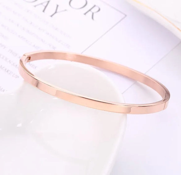Modern Style Customization Laser Engraving Solid Color Stainless Steel Bangle In Bulk