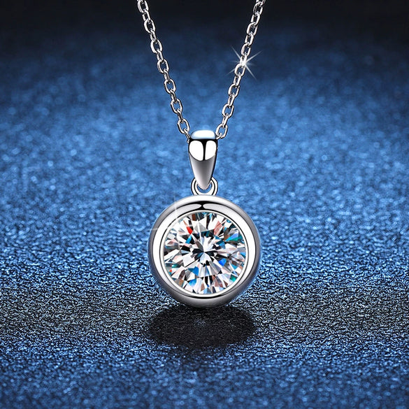 Wholesale Moissanite Necklace With S925 Sterling Silver Pendant In Classic Bubble Shape And Geometric Pattern For Women