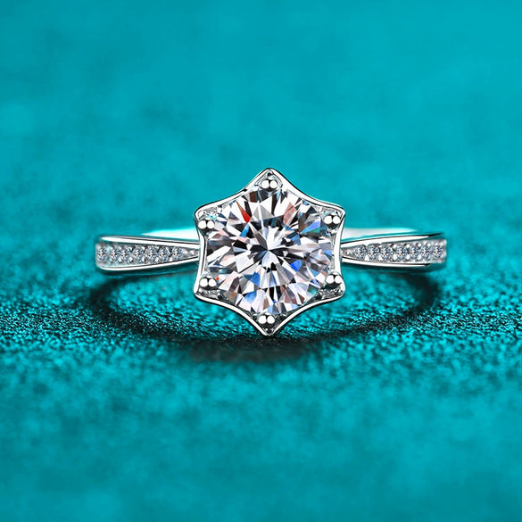 Wholesale Moissanite Ring Simulation Diamond Ring S925 Sterling Silver Classic Sixclaw Star Ring Electroplated