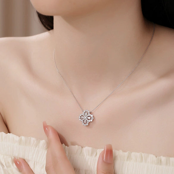 Wholesale Moissanite S925 Sterling Silver Fourleaf Clover Pendant Necklace Versatile Forest Style Jewelry