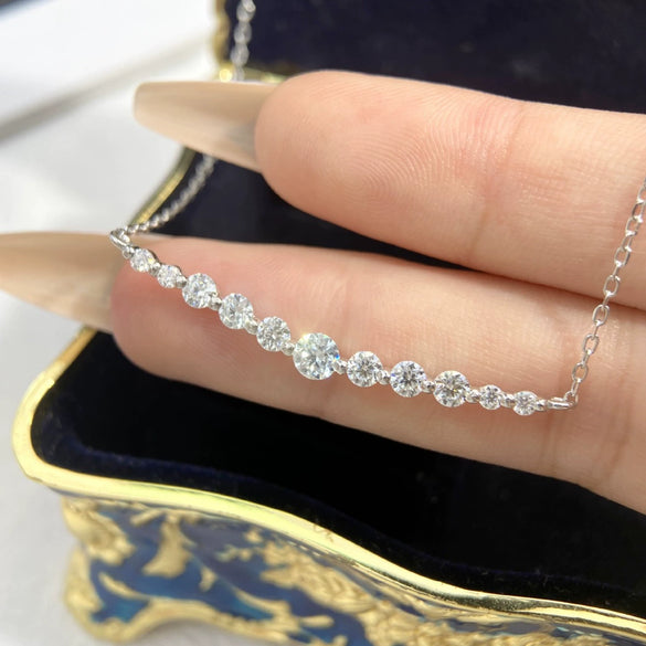 Wholesale Moissanite Smile Pendant Necklace With 925 Sterling Silver And Pt950 Platinum Clavicle Chain Electroplated In Pastoral And Geometric Style