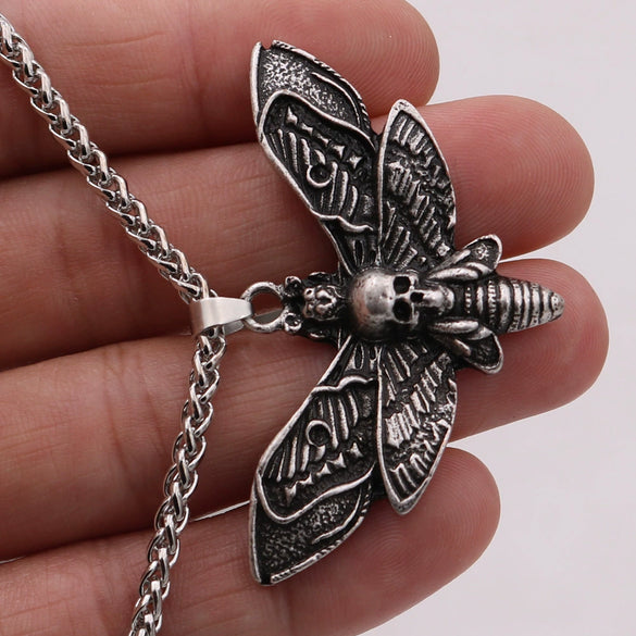 Wholesale Moth Pendant Necklace Metal Alloy With Electroplating Animal Pattern Unisex