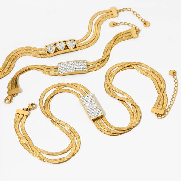 Wholesale Multi Layer Stainless Steel Love Themed Jewelry Suit With Vacuum Plated Clavicle Chain And Bracelet For Women