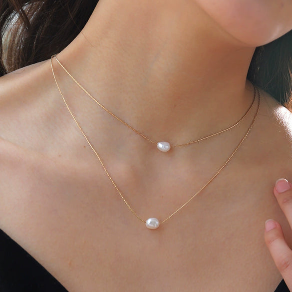 Wholesale Multilayer Ladies Natural Freshwater Pearl Card Neck Chain With Geometric Pattern Alloy 18K Gold Electroplated Bamboo Chain Necklace