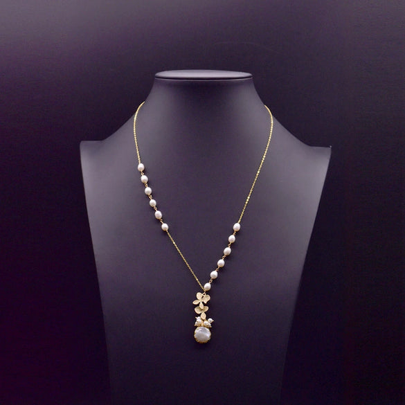 Wholesale Natural Baroque Pearl Long Sweater Chain With Geometric Pattern For Women Retro Beaded Clavicle Chain Jewelry