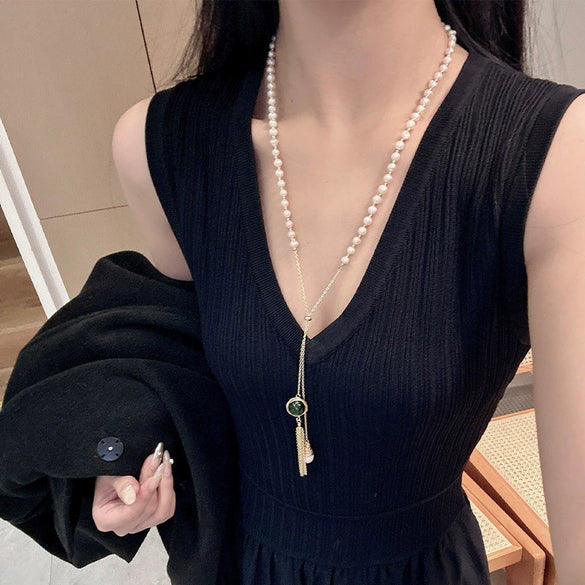 Wholesale Natural Baroque Pearl Long Sweater Chain With Geometric Pattern For Women Retro Beaded Clavicle Chain Jewelry