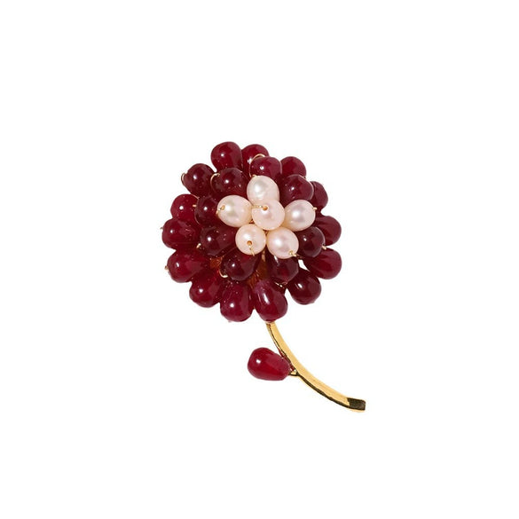 Wholesale Natural Flower Style Freshwater Pearl And Red Agate Handmade Electroplated Brooch Fashion Pin