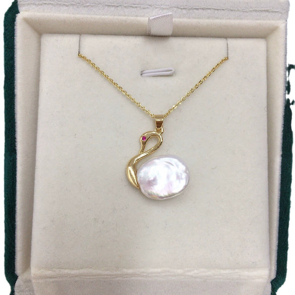 Wholesale Natural Freshwater Pearl Baroque Beads Swan Pendant Necklace With Copper Accessories