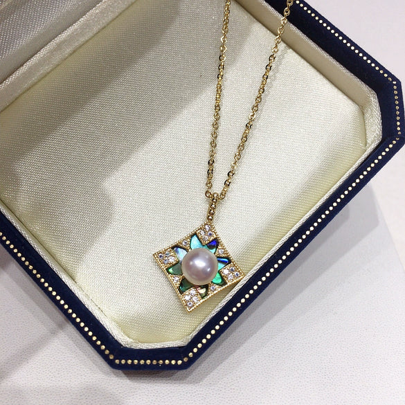 Wholesale Natural Freshwater Pearl Necklace With Copper Abalone Shell Geometric Rhombus Pendant In Fashion Minimalist Style