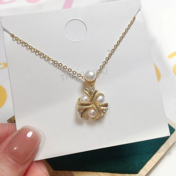 Wholesale Natural Freshwater Pearl Pendant Necklace Palace Retro Style Copper Chain Flat Round And Bun Round Pearls 18K Goldfilled