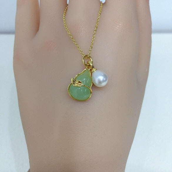 Wholesale Natural Freshwater Pearl Pendant Necklace With Copper Accessories And Gourd Shape