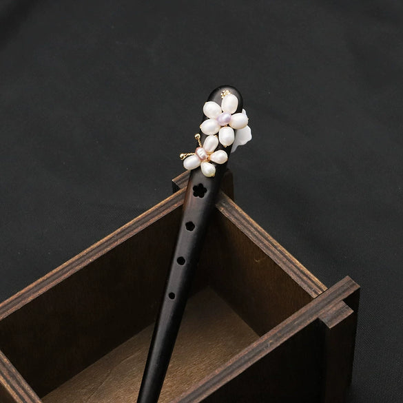 Wholesale Natural Pearl And Ebony Solid Wood Hairpin With Flower Pattern In Antique Style